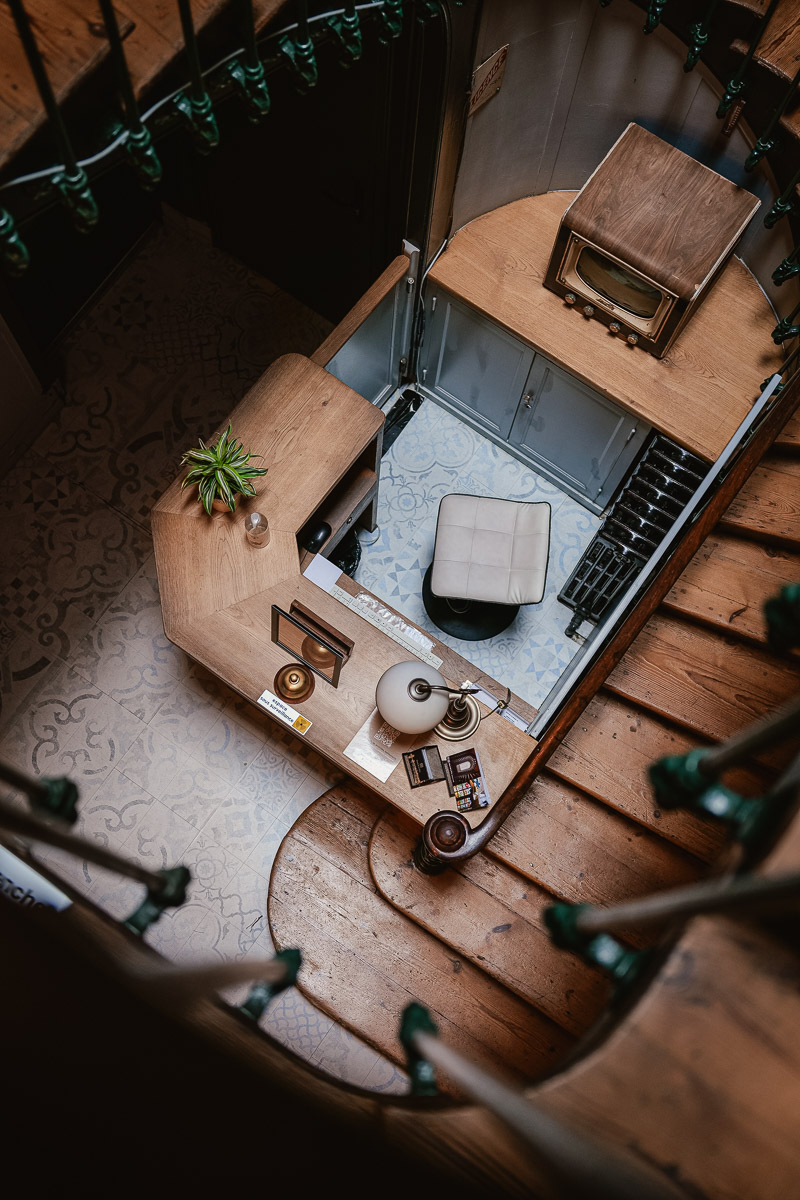 Escalier magistral de l'hôtel de la paix