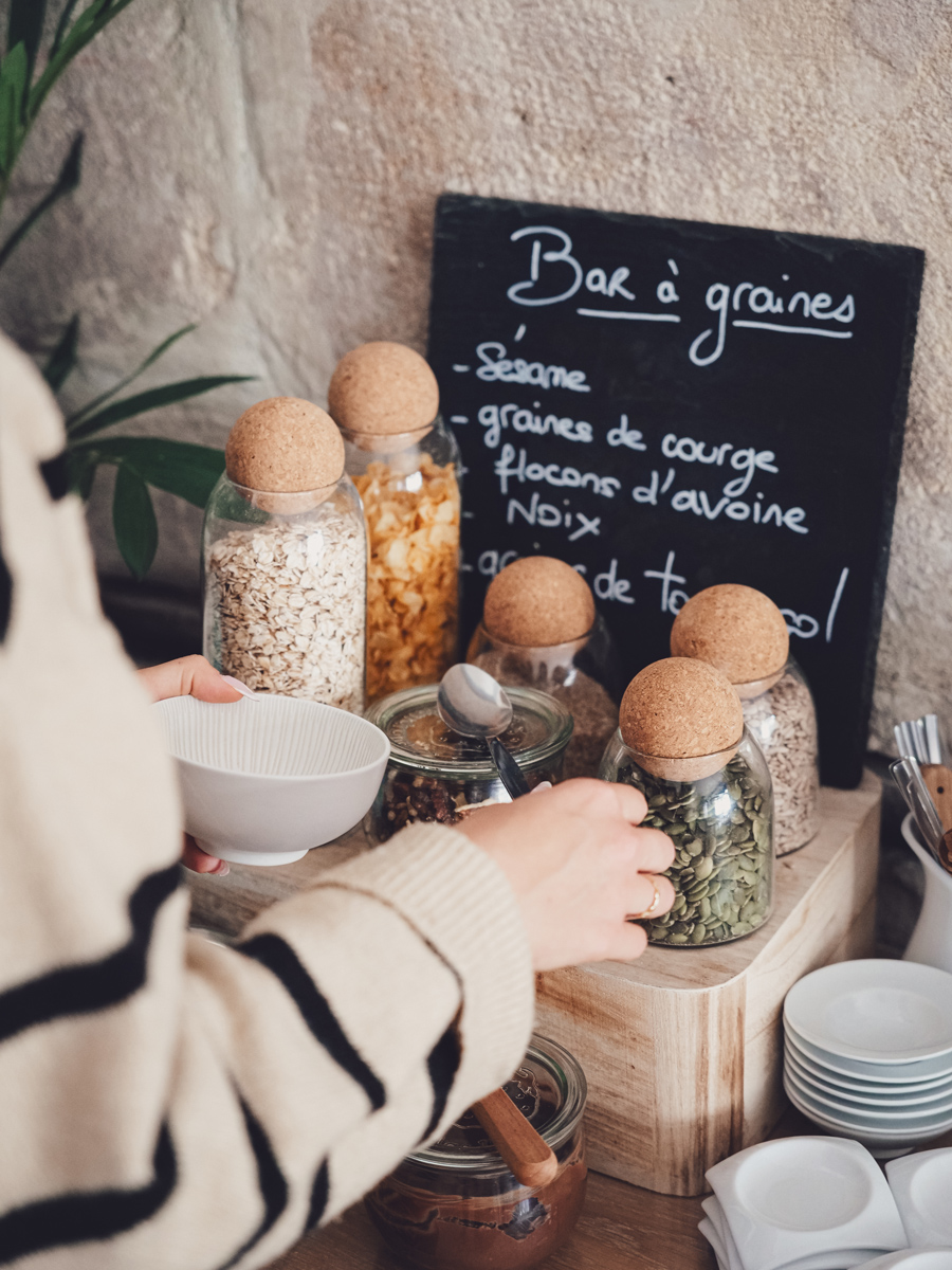 Bar à graines du petit-déjeuner de l'hôtel de la Paix